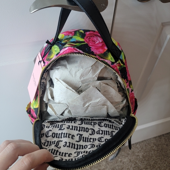 Juicy Couture - Picture 3 of 9